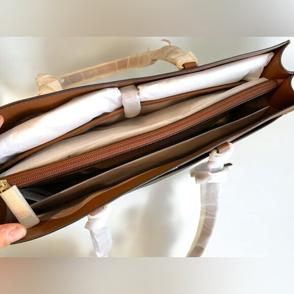 NWT $498 Michael Kors Tote - Picture 8 of 14